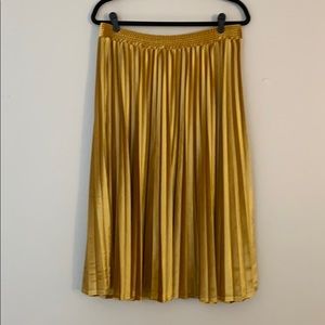 Pleated Golden Velvet Skirt